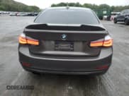 ✅ 2015 BMW 3 Series 328i xDrive • VIN: WBA3B5G59FNS16976 • Лот: 85710995. Опубликован ранее на Copart с пробегом 131 904 миль. Бесплатный доступ к архиву аукционных продаж из США и подробный отчёт об истории автомобиля на DreamBid. Изображение 6.