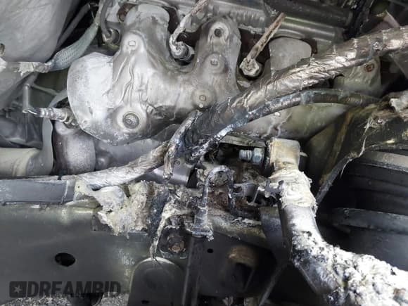 ✅ 2019 Chevrolet Silverado 1500 RST • VIN: 1GCRYEED3KZ363738 • Lot: 42157747. Wystawiony na IAAI z przebiegiem 75 591 mil. Bezpłatny archiwum sprzedaży aukcyjnych z USA i szczegółowy raport historii pojazdu na DreamBid. Zdjęcie 19.