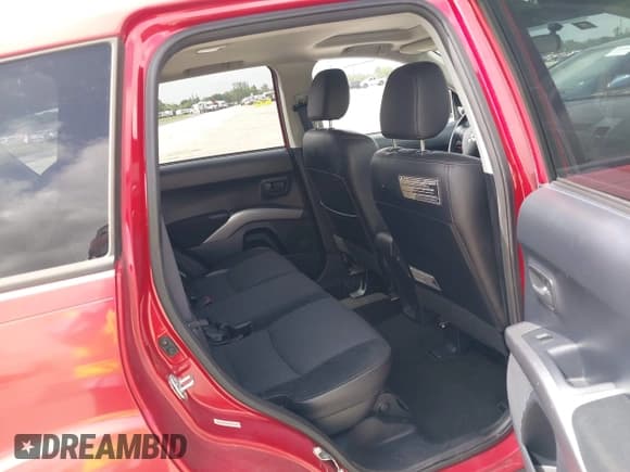 ✅ 2008 Mitsubishi Outlander SE • VIN: JA4LS31W08Z010752 • Лот: 42449521. Опубликован ранее на IAAI с пробегом 83 007 миль. Бесплатный доступ к архиву аукционных продаж из США и подробный отчёт об истории автомобиля на DreamBid. Изображение 8.