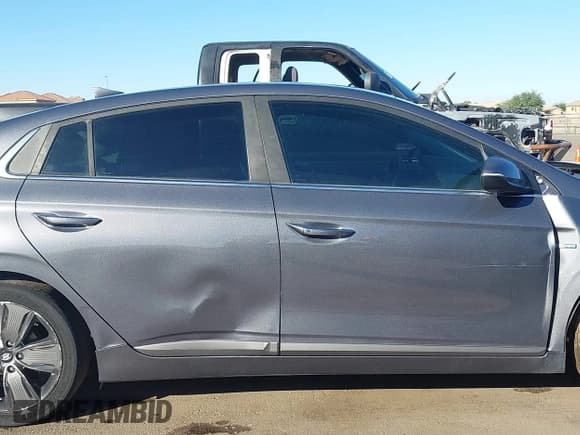 ✅ 2018 Hyundai Ioniq Limited • VIN: KMHC05LCXJU064259 • Lot: 43609318. Wystawiony na IAAI z przebiegiem 92 098 mil. Bezpłatny archiwum sprzedaży aukcyjnych z USA i szczegółowy raport historii pojazdu na DreamBid. Zdjęcie 14.