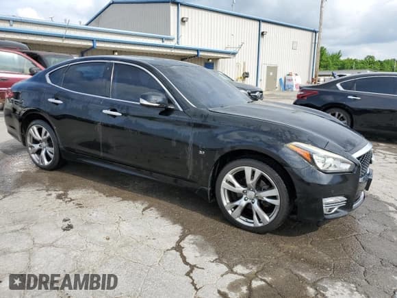 ✅ 2015 Infiniti Q70 • VIN: JN1BY1AR2FM561664 • Lot: 56553975. Listed on Copart with 199,917 mi. Free auction sales archive from the USA and detailed vehicle history report at DreamBid. Image 4.
