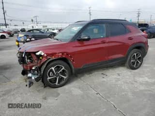 2023 Chevrolet TrailBlazer RS с VIN KL79MTSL4PB153559, выставлен на аукционе Copart как лот 81773135 с пробегом 17 647 миль миль и Списание • Salvage title. История ставок и продаж доступна на DreamBid. Изображение 1.