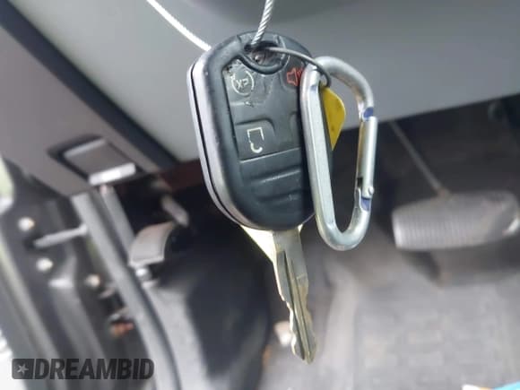 ✅ 2012 Ford F-250 XL • VIN: 1FT7X2B68CEC08058 • Lot: 43695906. Listed on IAAI with 90,993 mi. Free auction sales archive from the USA and detailed vehicle history report at DreamBid. Image 11.