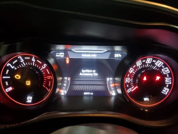 ✅ 2019 Dodge Challenger R/T • VIN: 2C3CDZBT3KH662445 • Lot: 52490824. Wystawiony na Copart z przebiegiem 28 997 mil. Bezpłatny archiwum sprzedaży aukcyjnych z USA i szczegółowy raport historii pojazdu na DreamBid. Zdjęcie 9.