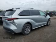 ✅ 2022 Toyota Sienna LE • VIN: 5TDGRKEC7NS120661 • Lot: 83801075. Listed on Copart with 28,261 mi. Free auction sales archive from the USA and detailed vehicle history report at DreamBid. Image 3.