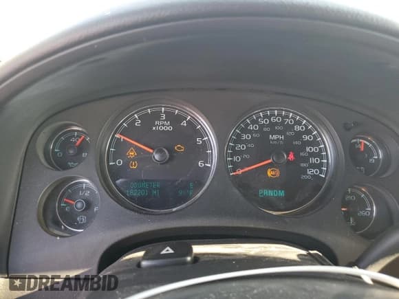 ✅ 2011 Chevrolet Suburban LT • VIN: 1GNSKJE3XBR385634 • Lot: 80205155. Listed on Copart with 182,201 mi. Free auction sales archive from the USA and detailed vehicle history report at DreamBid. Image 9.