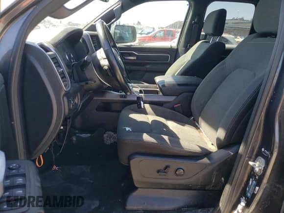 2022 Ram 1500 Big Horn с VIN 1C6SRFBTXNN131415, выставлен на аукционе Copart как лот 91452495 с пробегом 55 404 миль миль и На запчасти • Non repairable. История ставок и продаж доступна на DreamBid. Изображение 7.