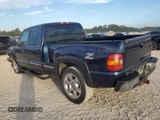✅ 2001 Chevrolet Silverado 1500 LT • VIN: 1GCEK19T61E101275 • Лот: 77218564. Опубликован ранее на Copart с пробегом 202 740 миль. Бесплатный доступ к архиву аукционных продаж из США и подробный отчёт об истории автомобиля на DreamBid. Изображение 2.