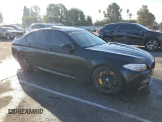 ✅ 2013 BMW M5 • VIN: WBSFV9C56DD097123 • Lot: 75357884. Wystawiony na Copart z przebiegiem Nie podano. Bezpłatny archiwum sprzedaży aukcyjnych z USA i szczegółowy raport historii pojazdu na DreamBid. Zdjęcie 4.