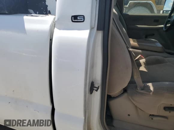 ✅ 2001 Chevrolet Silverado 2500HD LS • VIN: 1GCHK24191E301026 • Лот: 71162635. Опубликован ранее на Copart с пробегом 222 237 миль. Бесплатный доступ к архиву аукционных продаж из США и подробный отчёт об истории автомобиля на DreamBid. Изображение 10.