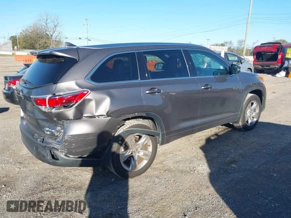 ✅ 2016 Toyota Highlander Limited • VIN: 5TDDKRFH1GS239562 • Lot: 43462227. Listed on IAAI with 129,061 mi. Free auction sales archive from the USA and detailed vehicle history report at DreamBid. Image 4.