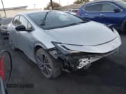 ✅ 2024 Toyota Prius LE • VIN: JTDACAAU2R3021334 • Lot: 43043015. Wystawiony na IAAI z przebiegiem 21 899 mil. Bezpłatny archiwum sprzedaży aukcyjnych z USA i szczegółowy raport historii pojazdu na DreamBid. Zdjęcie 1.