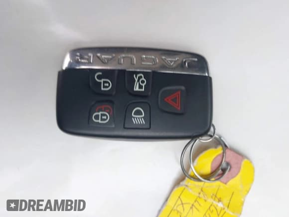 ✅ 2017 Jaguar XE 25t Premium • VIN: SAJAD4BG0HA972053 • Lot: 42728549. Wystawiony na IAAI z przebiegiem 69 187 mil. Bezpłatny archiwum sprzedaży aukcyjnych z USA i szczegółowy raport historii pojazdu na DreamBid. Zdjęcie 11.