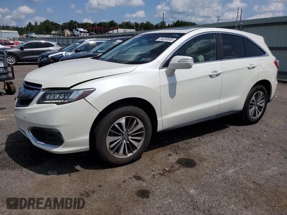✅ 2016 Acura RDX Advance • VIN: 5J8TB3H71GL011142 • Lot: 64830895. Wystawiony na Copart z przebiegiem 105 706 mil. Bezpłatny archiwum sprzedaży aukcyjnych z USA i szczegółowy raport historii pojazdu na DreamBid. Zdjęcie 1.