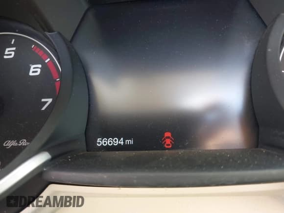 ✅ 2017 Alfa Romeo Giulia Ti • VIN: ZARFAEEN8H7530072 • Лот: 40315323. Опубликован ранее на IAAI с пробегом 56 694 миль. Бесплатный доступ к архиву аукционных продаж из США и подробный отчёт об истории автомобиля на DreamBid. Изображение 7.