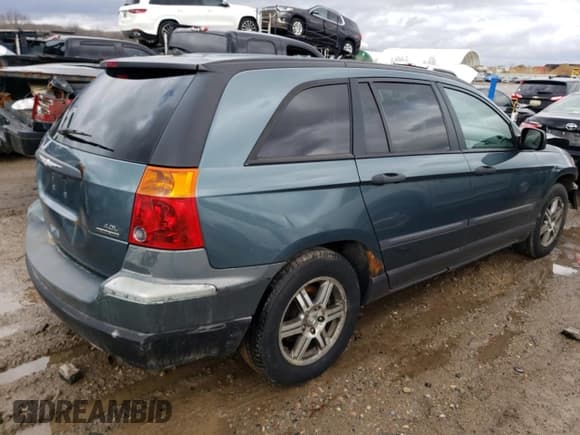 ✅ 2007 Chrysler Pacifica • VIN: 2A8GF48X27R127699 • Lot: 46501355. Listed on Copart with 133,606 mi. Free auction sales archive from the USA and detailed vehicle history report at DreamBid. Image 3.