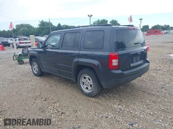 ✅ 2015 Jeep Patriot Sport • VIN: 1C4NJPBB4FD342143 • Lot: 42832535. Listed on IAAI with 86,776 mi. Free auction sales archive from the USA and detailed vehicle history report at DreamBid. Image 3.