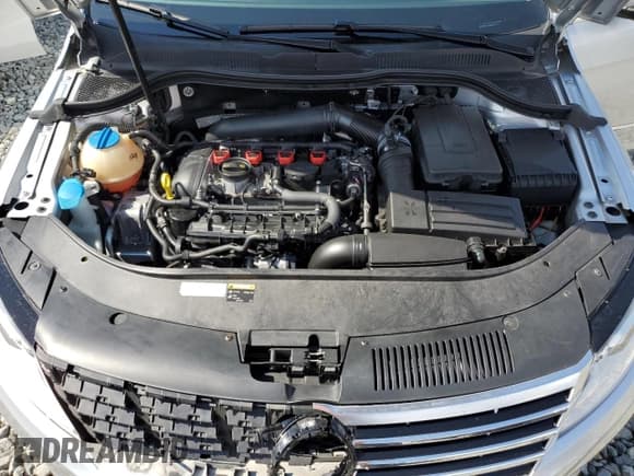 ✅ 2014 Volkswagen CC Sport • VIN: WVWBP7AN9EE511014 • Lot: 71069445. Listed on Copart with 104,622 mi. Free auction sales archive from the USA and detailed vehicle history report at DreamBid. Image 11.