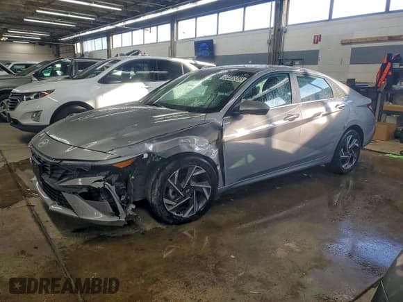 ✅ 2025 Hyundai Elantra SEL Convenience • VIN: KMHLS4DG0SU973070 • Лот: 96445845. Опубликован ранее на Copart с пробегом 18 977 миль. Бесплатный доступ к архиву аукционных продаж из США и подробный отчёт об истории автомобиля на DreamBid. Изображение 1.