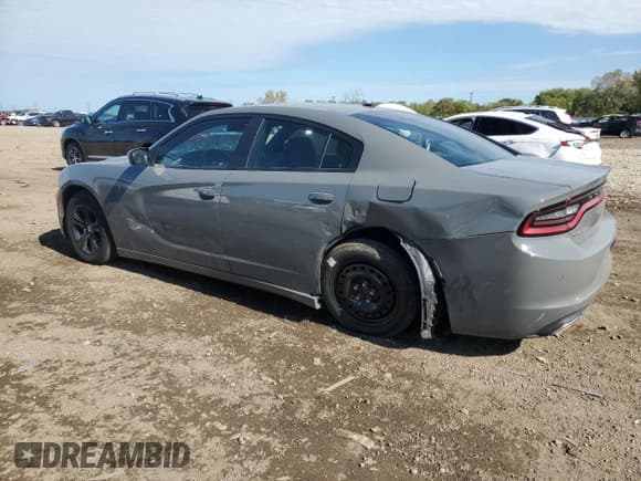 ✅ 2019 Dodge Charger SXT • VIN: 2C3CDXBG0KH699301 • Lot: 86718425. Wystawiony na Copart z przebiegiem 104 644 mil. Bezpłatny archiwum sprzedaży aukcyjnych z USA i szczegółowy raport historii pojazdu na DreamBid. Zdjęcie 2.