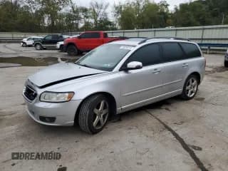 ✅ 2008 Volvo V50 2.4L • VIN: YV1MW390682380525 • Лот: 73524514. Опубликован ранее на Copart с пробегом 190 529 миль. Бесплатный доступ к архиву аукционных продаж из США и подробный отчёт об истории автомобиля на DreamBid. Изображение 1.