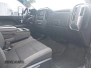 ✅ 2015 Chevrolet Silverado 2500HD LT • VIN: 1GC1KVEG3FF165208 • Lot: 42184899. Wystawiony na IAAI z przebiegiem 311 427 mil. Bezpłatny archiwum sprzedaży aukcyjnych z USA i szczegółowy raport historii pojazdu na DreamBid. Zdjęcie 5.