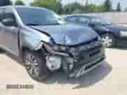 2019 Mitsubishi Outlander ES z VIN JA4AD2A35KZ055131, wystawiony jako IAAI lot #42877312 z przebiegiem 205 498 mil mil oraz . Historia ofert i sprzedaży dostępna na DreamBid. Obrazek 6.