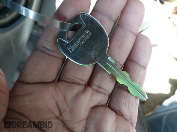 ✅ 2000 Chevrolet Silverado 1500 LS • VIN: 2GCEK19TXY1353591 • Лот: 43798457. Опубликован ранее на IAAI с пробегом Не указан. Бесплатный доступ к архиву аукционных продаж из США и подробный отчёт об истории автомобиля на DreamBid. Изображение 11.