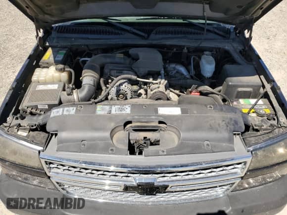 2005 Chevrolet Silverado 2500HD LT with VIN 1GCHK232X5F910202, listed as a Copart auction lot 61268935 with 208,444 mi miles and Salvage title. Bid and sale history available at DreamBid. Image 11.