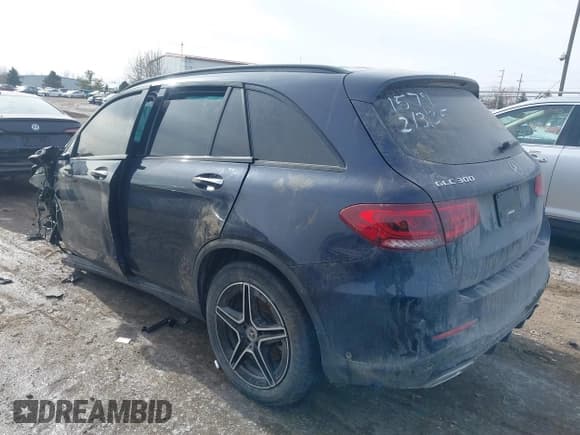 ✅ 2021 Mercedes-Benz GLC 300 • VIN: W1N0G8EB5MF921579 • Лот: 41527535. Опубликован ранее на IAAI с пробегом 56 512 миль. Бесплатный доступ к архиву аукционных продаж из США и подробный отчёт об истории автомобиля на DreamBid. Изображение 3.