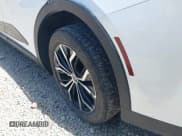 ✅ 2024 Toyota Crown XLE • VIN: JTDAAAAF7R3028433 • Lot: 42533234. Wystawiony na IAAI z przebiegiem 28 651 mil. Bezpłatny archiwum sprzedaży aukcyjnych z USA i szczegółowy raport historii pojazdu na DreamBid. Zdjęcie 18.