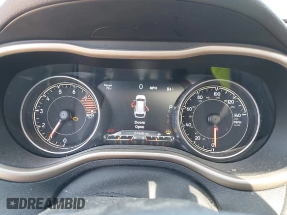 ✅ 2017 Jeep Cherokee Limited • VIN: 1C4PJMDS8HW631165 • Lot: 42248180. Wystawiony na IAAI z przebiegiem 57 448 mil. Bezpłatny archiwum sprzedaży aukcyjnych z USA i szczegółowy raport historii pojazdu na DreamBid. Zdjęcie 7.