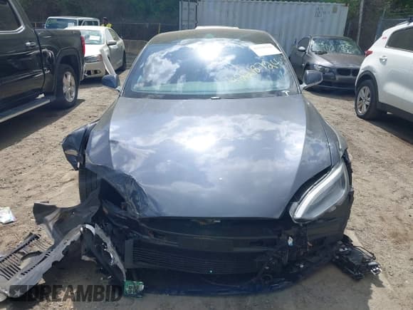 ✅ 2019 Tesla Model S 75D • VIN: 5YJSA1E25KF336849 • Lot: 42218724. Listed on IAAI with 61,529 mi. Free auction sales archive from the USA and detailed vehicle history report at DreamBid. Image 11.