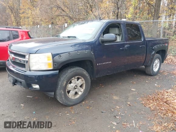 ✅ 2007 Chevrolet Silverado 1500 1LT • VIN: 2GCEK133871699999 • Lot: 43728880. Listed on IAAI with 216,372 mi. Free auction sales archive from the USA and detailed vehicle history report at DreamBid. Image 22.