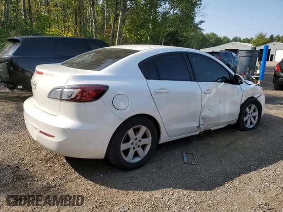 ✅ 2013 Mazda 3 GX • VIN: JM1BL1UFXD1772347 • Lot: 71803095. Listed on Copart with 260,397 mi. Free auction sales archive from the USA and detailed vehicle history report at DreamBid. Image 3.