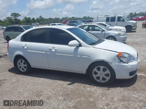 ✅ 2008 Hyundai Accent GLS • VIN: KMHCN46C58U270722 • Лот: 42707088. Опубликован ранее на IAAI с пробегом 106 692 миль. Бесплатный доступ к архиву аукционных продаж из США и подробный отчёт об истории автомобиля на DreamBid. Изображение 13.