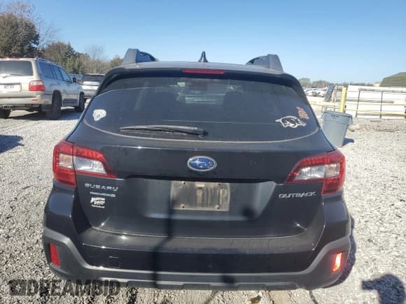✅ 2018 Subaru Outback Premium • VIN: 4S4BSADC0J3298204 • Лот: 92427285. Опубликован ранее на Copart с пробегом 165 497 миль. Бесплатный доступ к архиву аукционных продаж из США и подробный отчёт об истории автомобиля на DreamBid. Изображение 6.