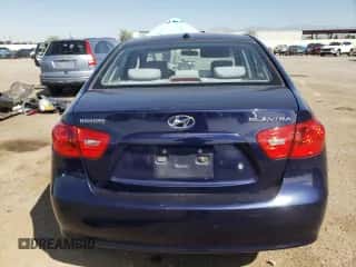 2008 Hyundai Elantra GLS z VIN KMHDU46D48U377101, wystawiony jako Copart lot #74221694 z przebiegiem 131 298 mil mil oraz Szkoda całkowita • Salvage title. Historia ofert i sprzedaży dostępna na DreamBid. Obrazek 6.