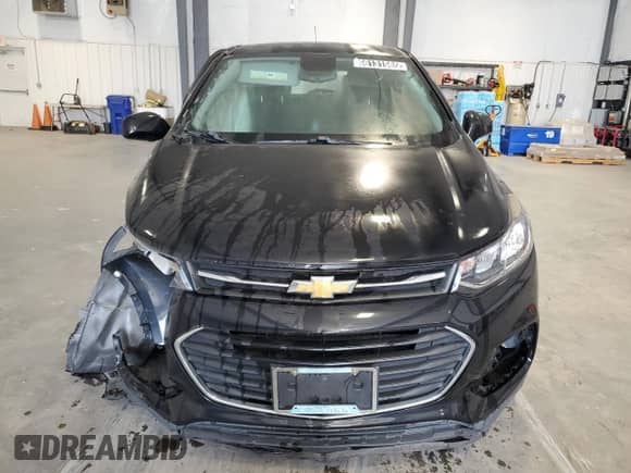 2019 Chevrolet Trax LS with VIN 3GNCJKSB0KL282349, listed as a Copart auction lot 66131565 with 39,820 mi miles and Clean title. Bid and sale history available at DreamBid. Image 5.