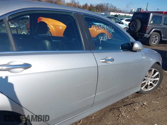 ✅ 2006 Acura TSX Navi • VIN: JH4CL96916C017958 • Lot: 43804336. Listed on IAAI with 128,025 mi. Free auction sales archive from the USA and detailed vehicle history report at DreamBid. Image 15.