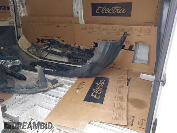 ✅ 2020 Ford Transit Cargo • VIN: 1FTYE1Y84LKA10687 • Лот: 42374438. Опубликован ранее на IAAI с пробегом 227 620 миль. Бесплатный доступ к архиву аукционных продаж из США и подробный отчёт об истории автомобиля на DreamBid. Изображение 8.