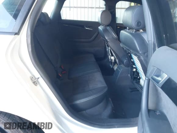 ✅ 2011 Audi A3 Premium Plus • VIN: WAUKEAFM6BA153874 • Лот: 41823886. Опубликован ранее на IAAI с пробегом 147 582 миль. Бесплатный доступ к архиву аукционных продаж из США и подробный отчёт об истории автомобиля на DreamBid. Изображение 8.