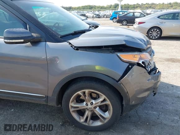 ✅ 2014 Ford Explorer Limited • VIN: 1FM5K8F88EGB33949 • Lot: 43474374. Wystawiony na IAAI z przebiegiem 117 581 mil. Bezpłatny archiwum sprzedaży aukcyjnych z USA i szczegółowy raport historii pojazdu na DreamBid. Zdjęcie 6.