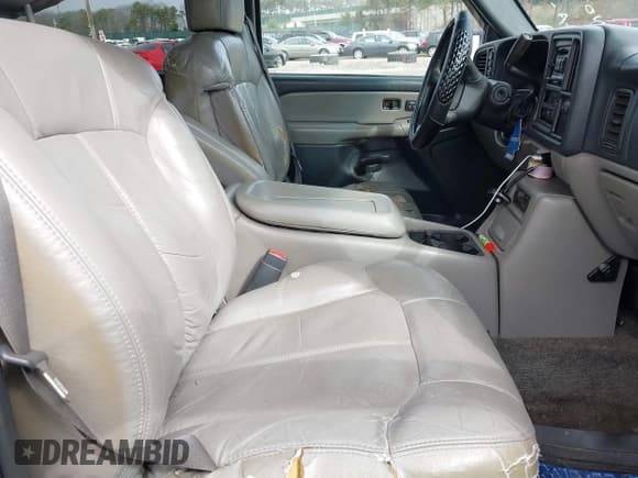 ✅ 2001 Chevrolet Suburban LT • VIN: 3GNGK26U21G248043 • Лот: 41995982. Опубликован ранее на IAAI с пробегом 193 898 миль. Бесплатный доступ к архиву аукционных продаж из США и подробный отчёт об истории автомобиля на DreamBid. Изображение 5.