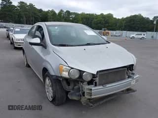 2014 Chevrolet Sonic LT with VIN 1G1JC5SG3E4129135, listed as a IAAI auction lot 43421114 with 153,672 mi miles and . Bid and sale history available at DreamBid. Image 1.