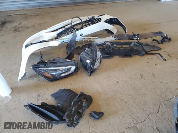 ✅ 2023 Mercedes-Benz AMG GT 53 • VIN: W1K7X6BB1PA054896 • Lot: 49895675. Wystawiony na Copart z przebiegiem 6 126 mil. Bezpłatny archiwum sprzedaży aukcyjnych z USA i szczegółowy raport historii pojazdu na DreamBid. Zdjęcie 12.