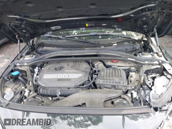 ✅ 2022 BMW 2 Series 228i • VIN: WBA53AK03N7K53082 • Lot: 42141257. Wystawiony na IAAI z przebiegiem 40 553 mil. Bezpłatny archiwum sprzedaży aukcyjnych z USA i szczegółowy raport historii pojazdu na DreamBid. Zdjęcie 10.