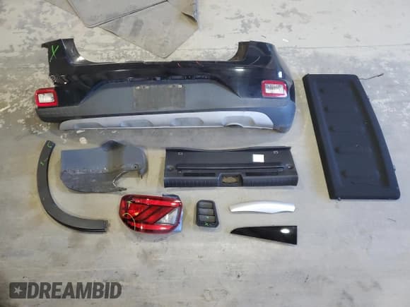 ✅ 2020 Hyundai Venue SEL • VIN: KMHRC8A32LU015503 • Lot: 86520305. Listed on Copart with 48,458 mi. Free auction sales archive from the USA and detailed vehicle history report at DreamBid. Image 12.