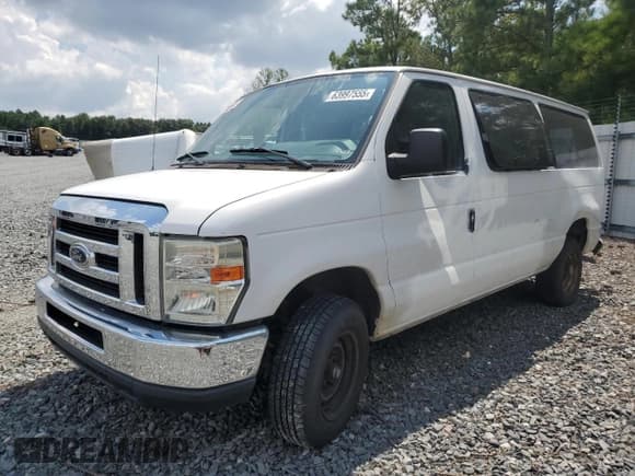 ✅ 2011 Ford Econoline Passenger XL • VIN: 1FBNE3BL0BDA01536 • Lot: 63997555. Wystawiony na Copart z przebiegiem 123 970 mil. Bezpłatny archiwum sprzedaży aukcyjnych z USA i szczegółowy raport historii pojazdu na DreamBid. Zdjęcie 1.