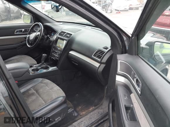 ✅ 2017 Ford Explorer XLT • VIN: 1FM5K7D86HGB39279 • Lot: 42145739. Listed on IAAI with 155,098 mi. Free auction sales archive from the USA and detailed vehicle history report at DreamBid. Image 5.